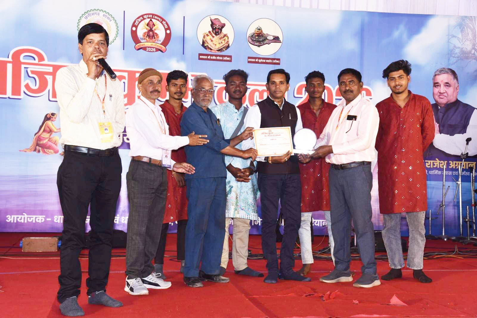 लोककला मंच पर सुवा नृत्य की छटा