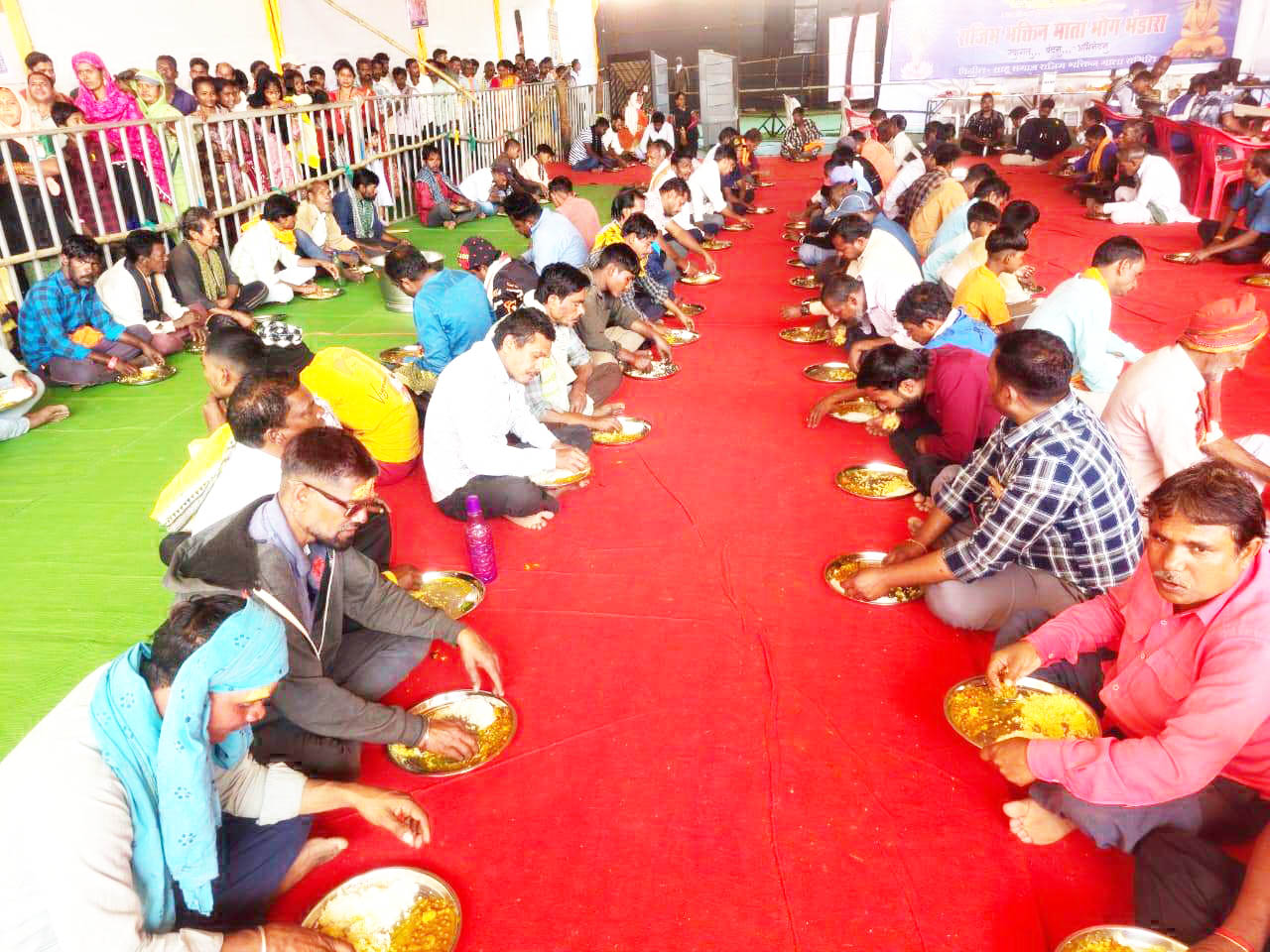 राजिम कुंभ मेला में राजिम भक्तिन माता भोग भंडारा, हजारों श्रद्धालुओं ने ग्रहण किया प्रसाद