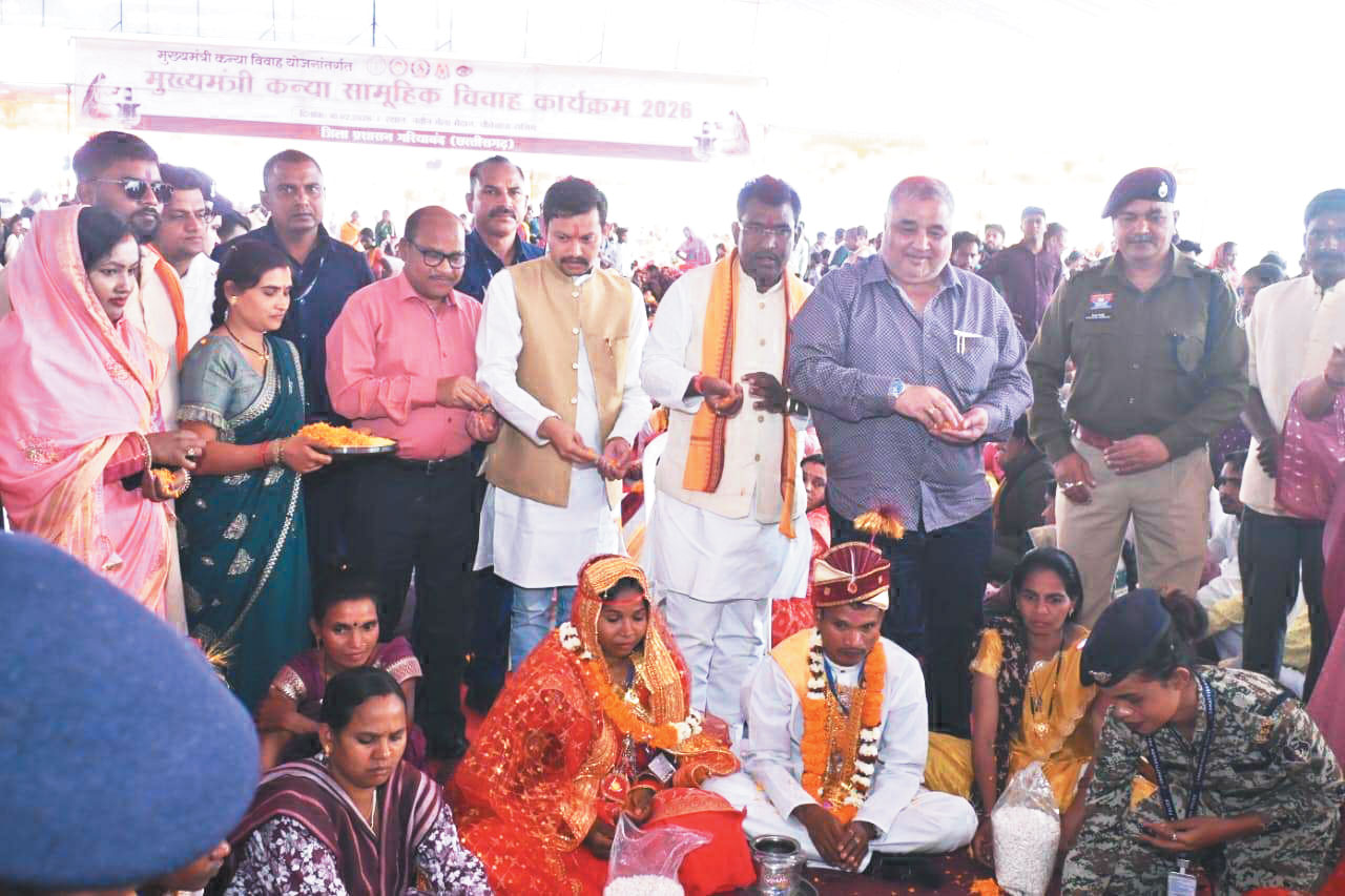  राजिम में 283 जोड़े  विवाह बंधन में संस्कृति एवं पर्यटन मंत्री ने दिया आशीर्वाद