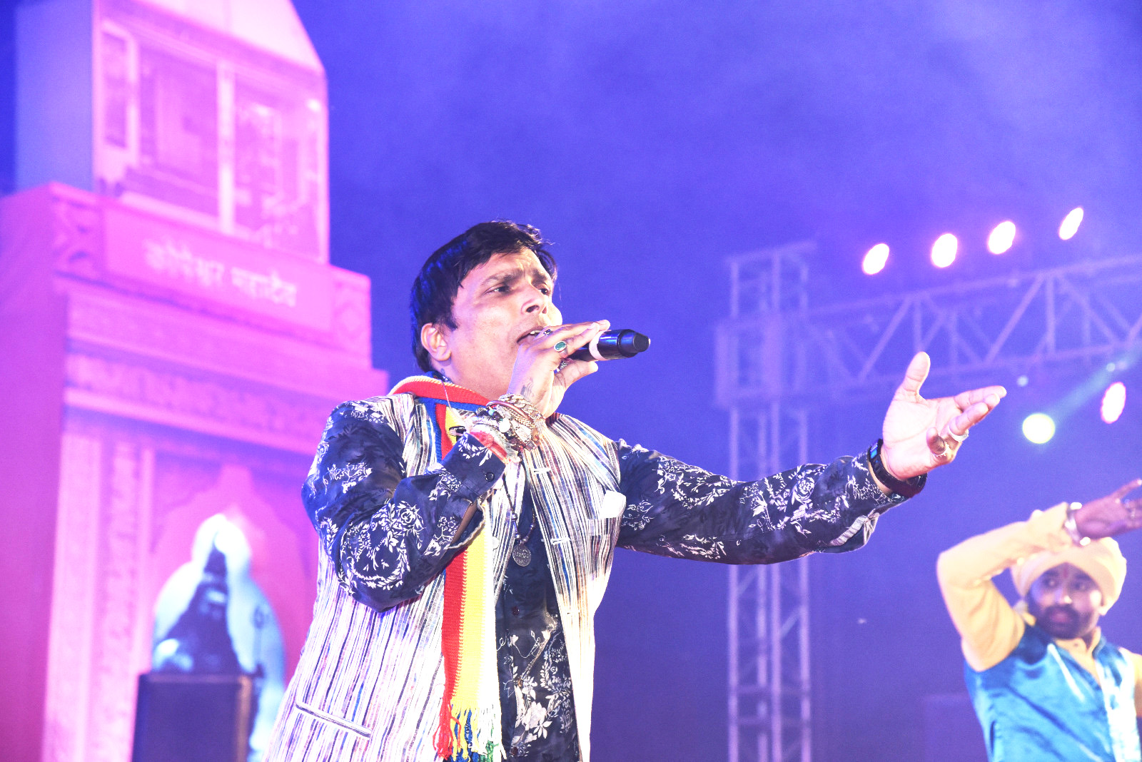 सुनील सोनी को सुनने देर रात तक झूमते रहे दर्शक