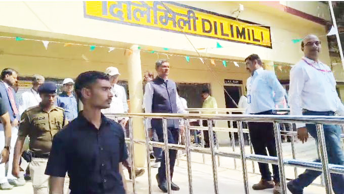 ईको के जीएम पहुंचे जगदलपुर, किया स्टेशन का निरीक्षण