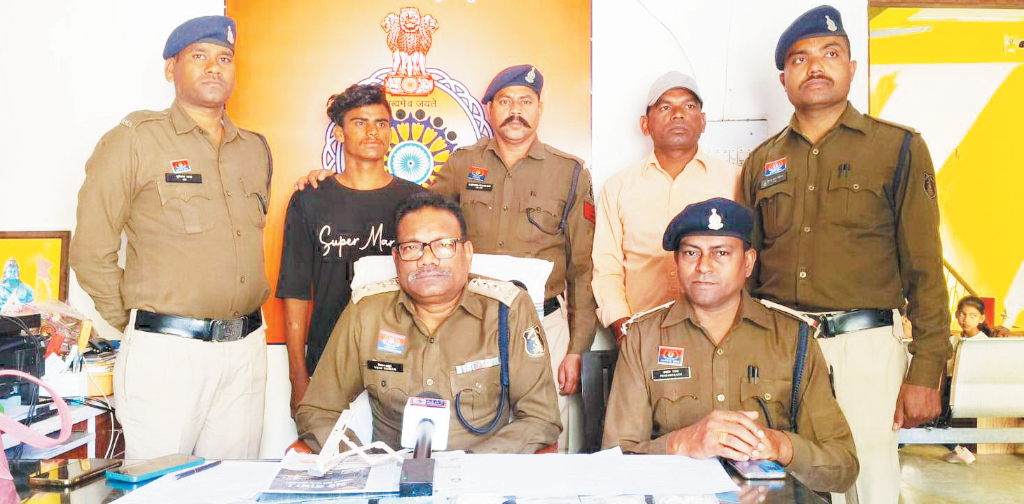 चोरी का आरोपी गिरफ्तार, लाखों के जेवर-नगदी बरामद