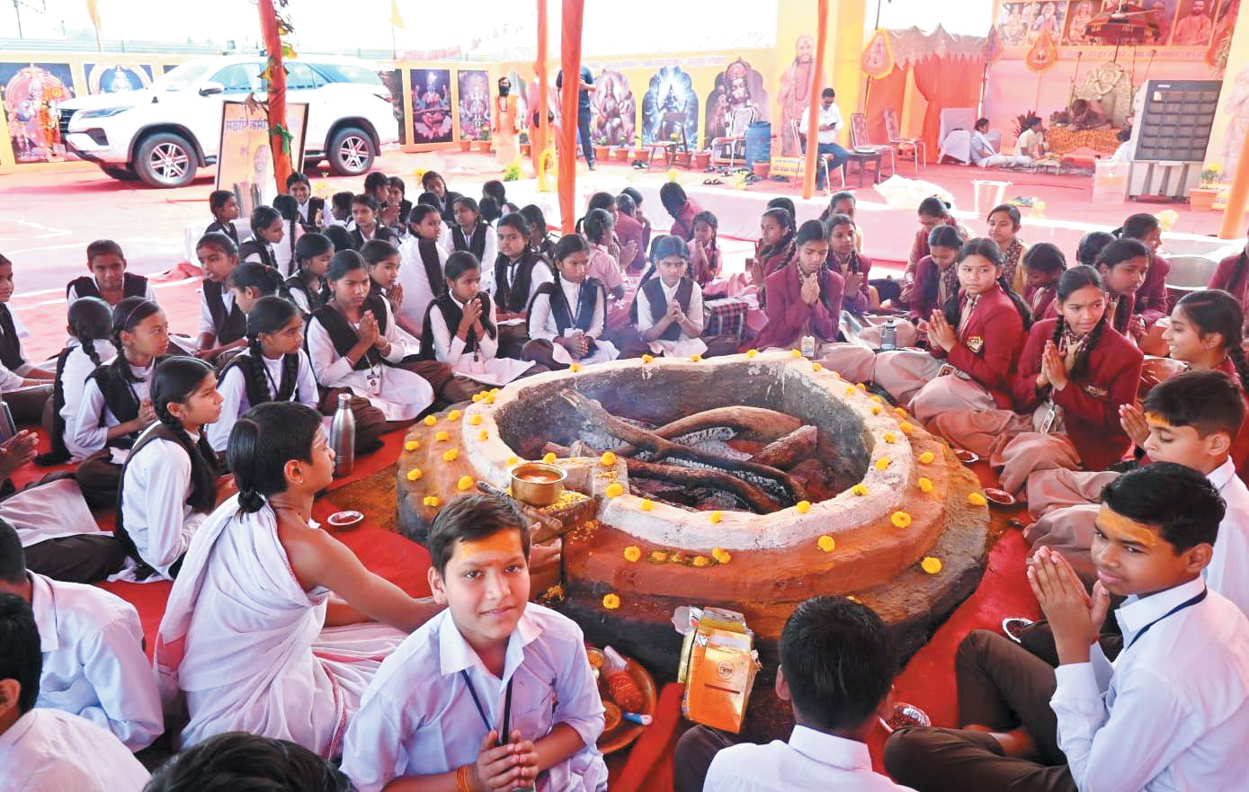 सरस्वती महायज्ञ, वैदिक मंत्रों से गूंजा संत समागम स्थल