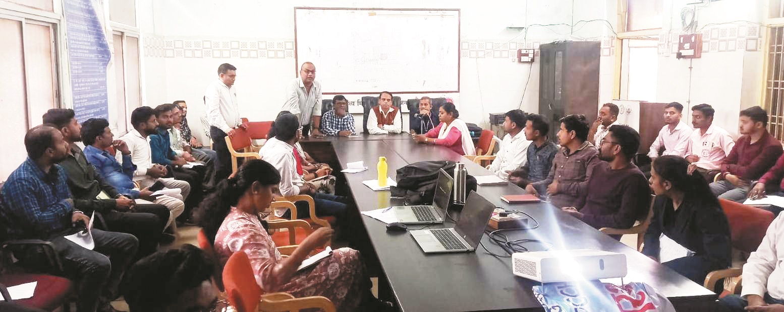 राष्ट्रीय कार्यक्रमों की शत-प्रतिशत करें रिपोर्टिंग