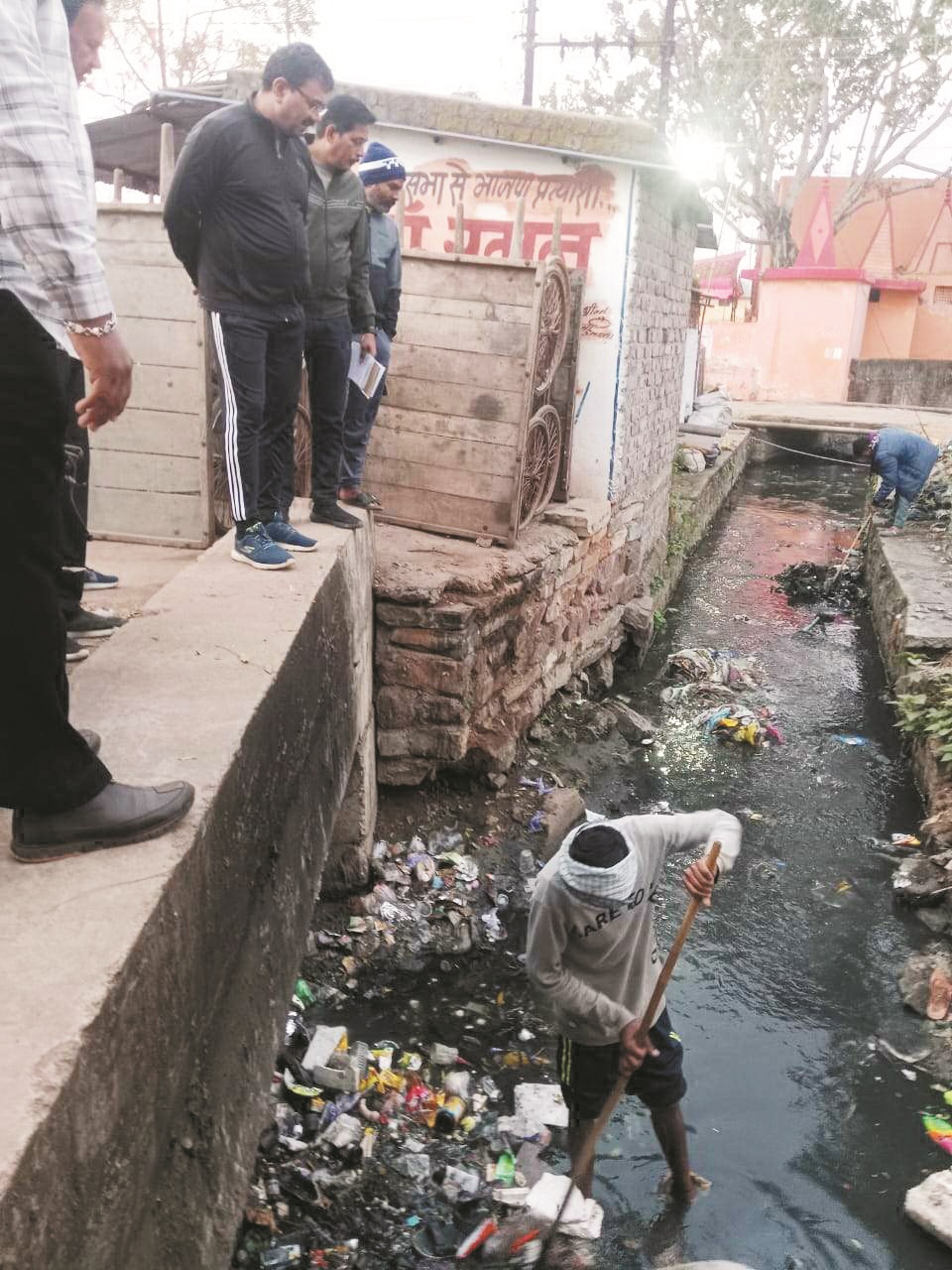 निगम आयुक्त ने चिखली, शांतिनगर व शंकरपुर का किया निरीक्षण