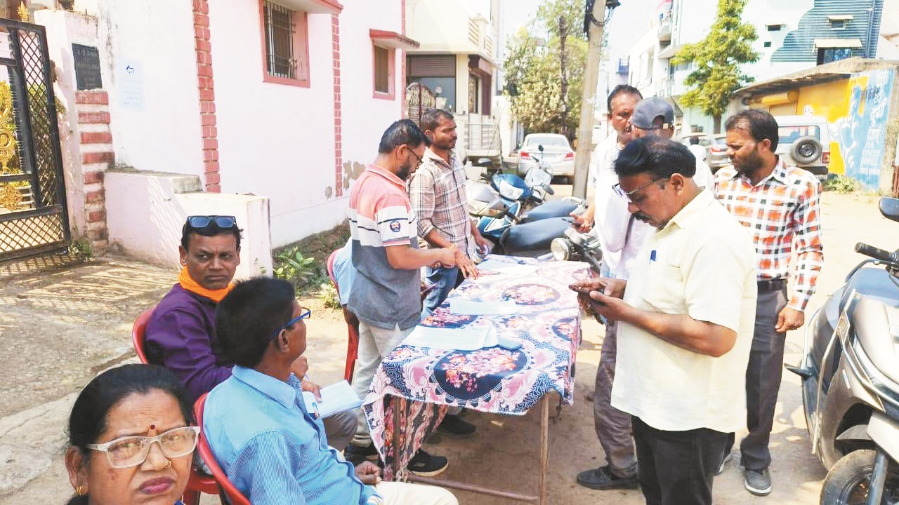 गहमा-गहमी के बीच नांदगांव नगर बौद्ध कल्याण समिति के चुनाव