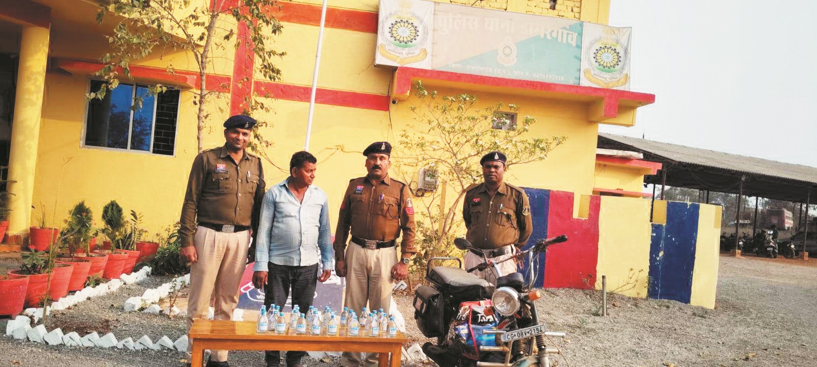 अवैध शराब संग आरोपी पकड़ाया