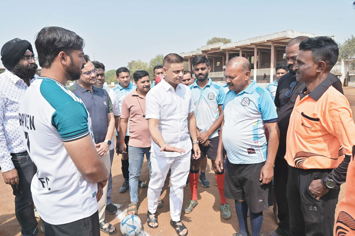 भाटापारा में 7-ए-साइड फुटबॉल टूर्नामेंट