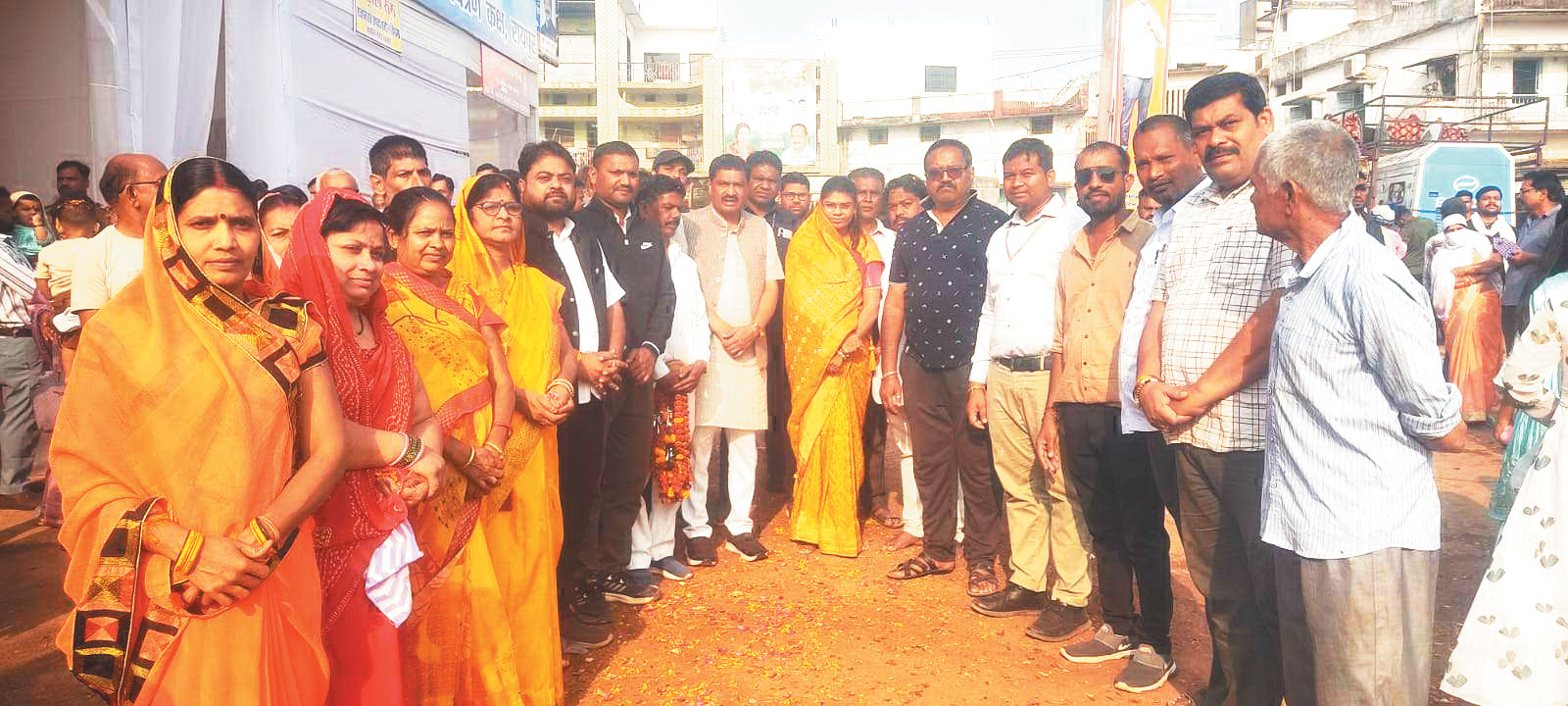 विधायक-जनप्रतिनिधियों ने साधु-संतों का किया स्वागत