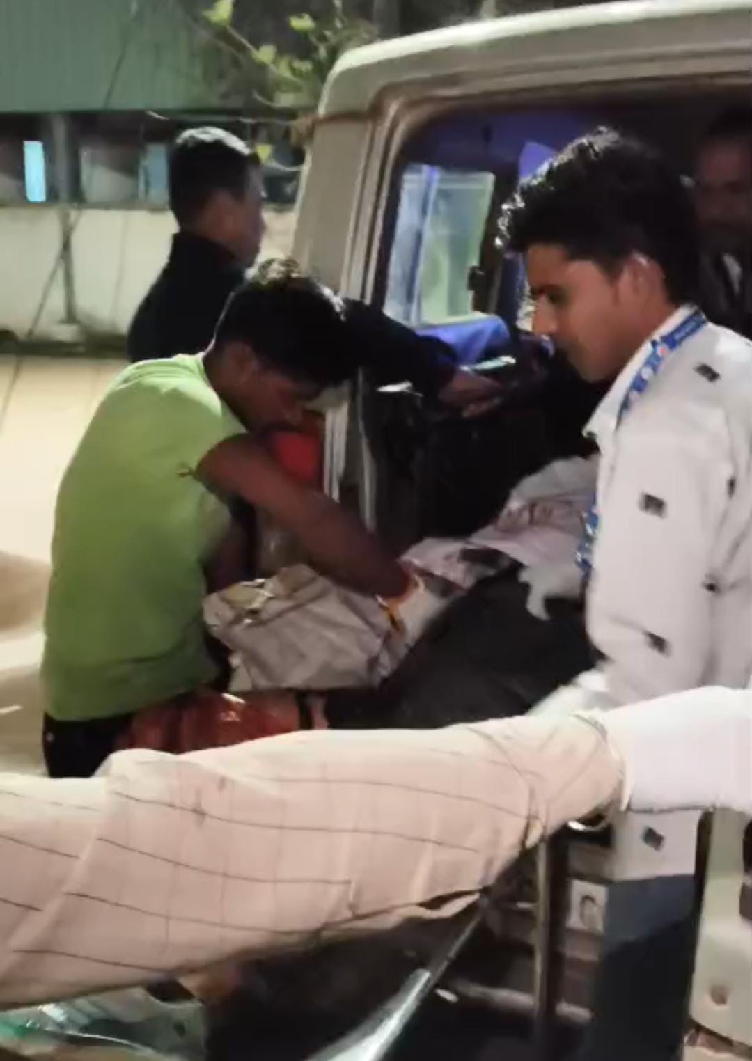 ट्रक की ठोकर से बाइक सवार युवती की मौत, युवक की हालत गंभीर, भिलाई लौटते समय नेशलन हाईवे पर हादसा