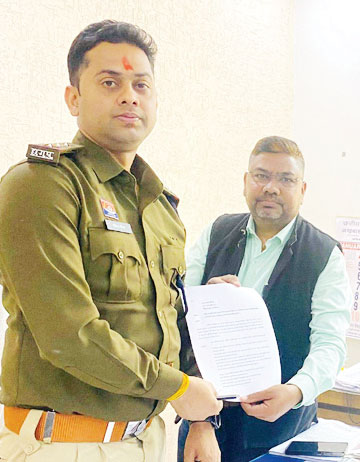 मतदाता सूची से नाम विलोपन के प्रयास पर थाने में शिकायत, नामजद एफआईआर की मांग