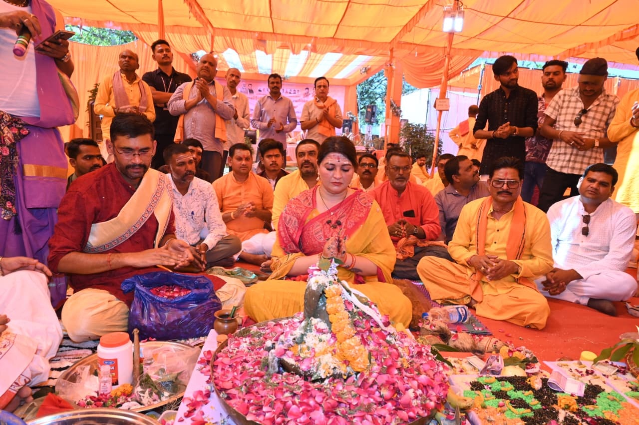 वनांचल ग्राम कामठी में दिखा आस्था, संस्कृति और जनकल्याण का दिव्य संगम