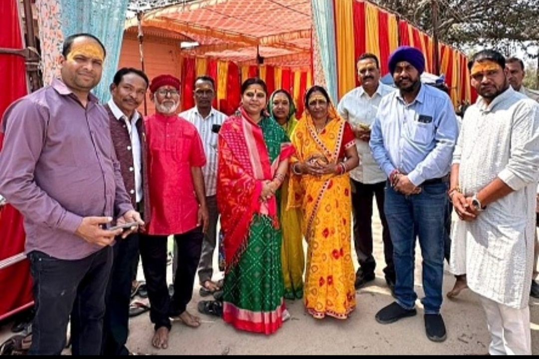 सांसद रूपकुमारी ने थानेश्वर  मंदिर में की पूजा-अर्चना