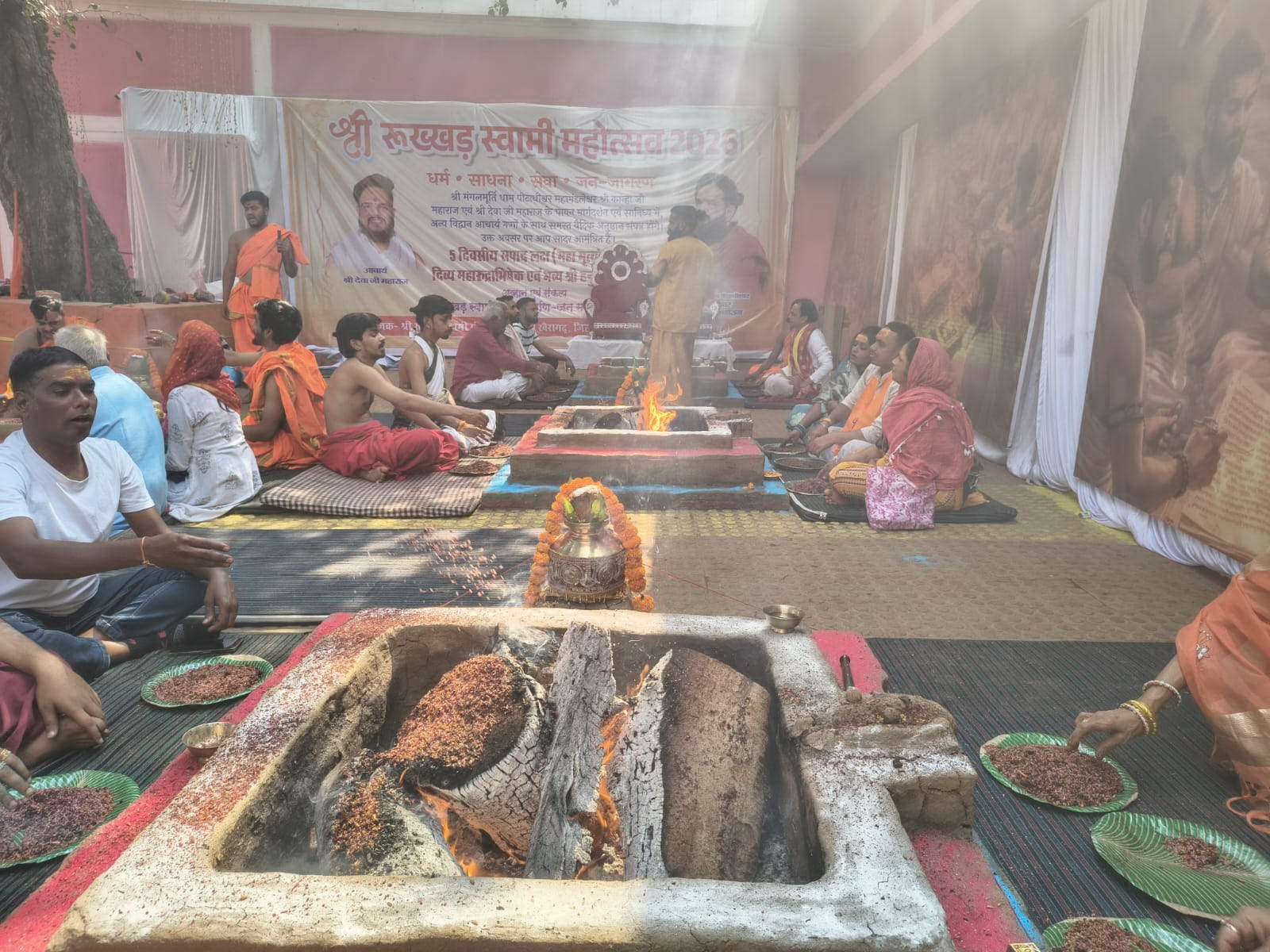 महाशिवरात्रि पर उमड़ा आस्था का सैलाब, रातभर गूंजते रहे हर-हर महादेव