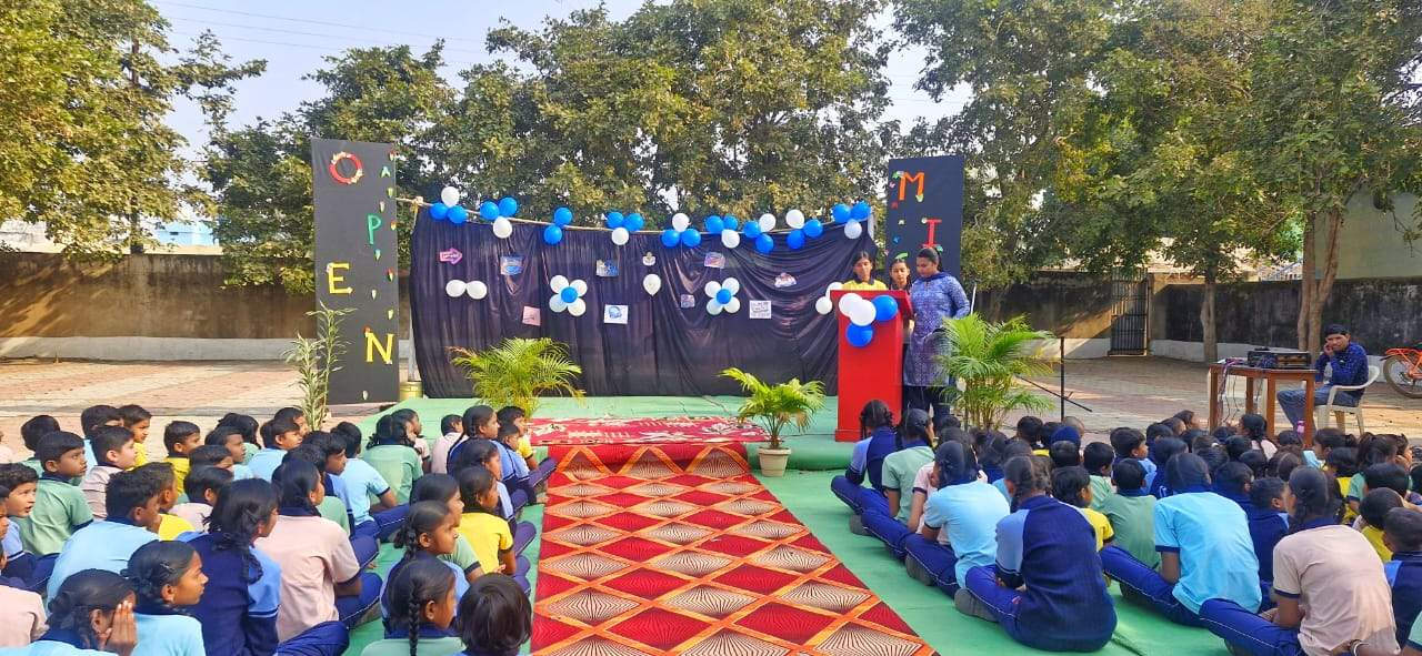 बच्चों की प्रतिभा निखारने  ओपन माइक कॉम्पिटिशन