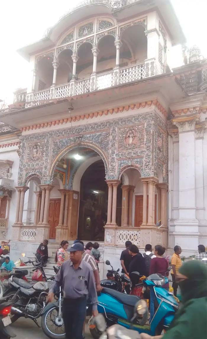 महाशिवरात्रि पर शिवालयों में उमड़े भक्त