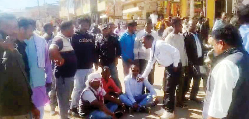 हत्या के आरोप में एसडीएम सहित तीन गिरफ्तार