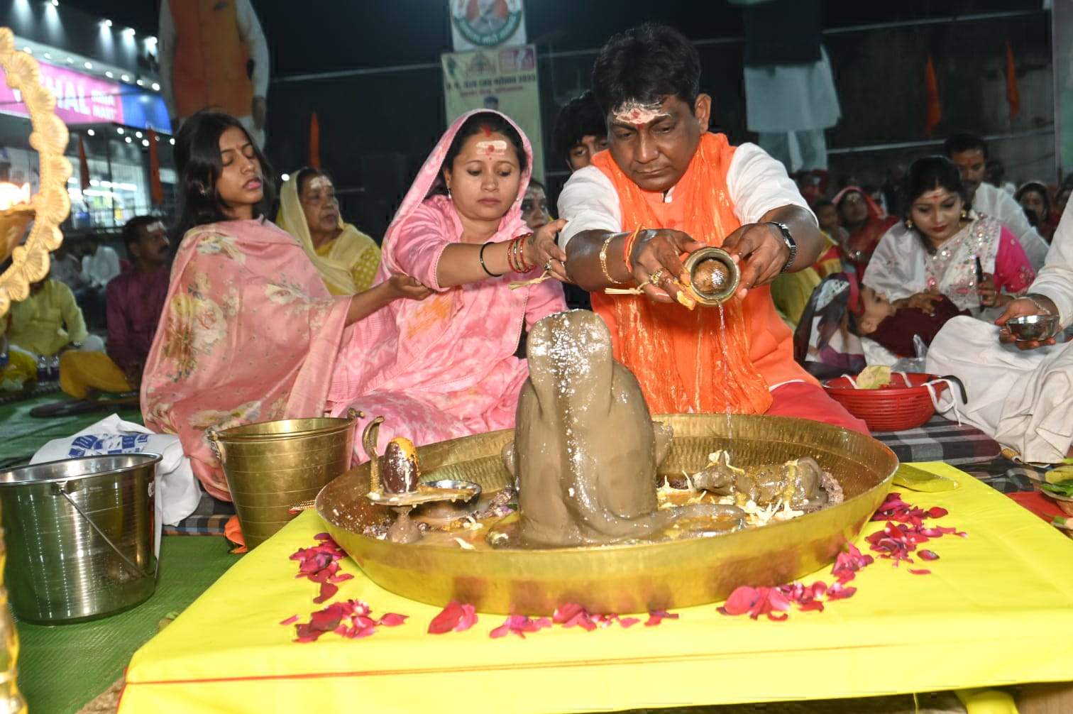 महाशिवरात्रि पर पार्थिव शिवलिंग का रुद्राभिषेक