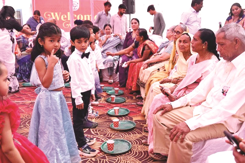 युगांतर में ग्रैंड पैरेंट्स-डे का शानदार आयोजन