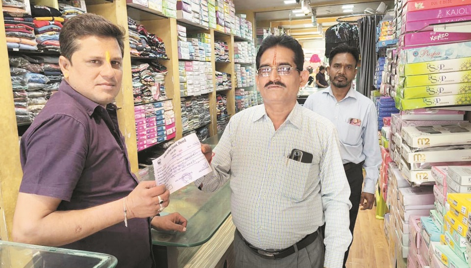 अनुज्ञप्ति लाईसेंस व सडक़ बाधा पर 5  हजार चालान