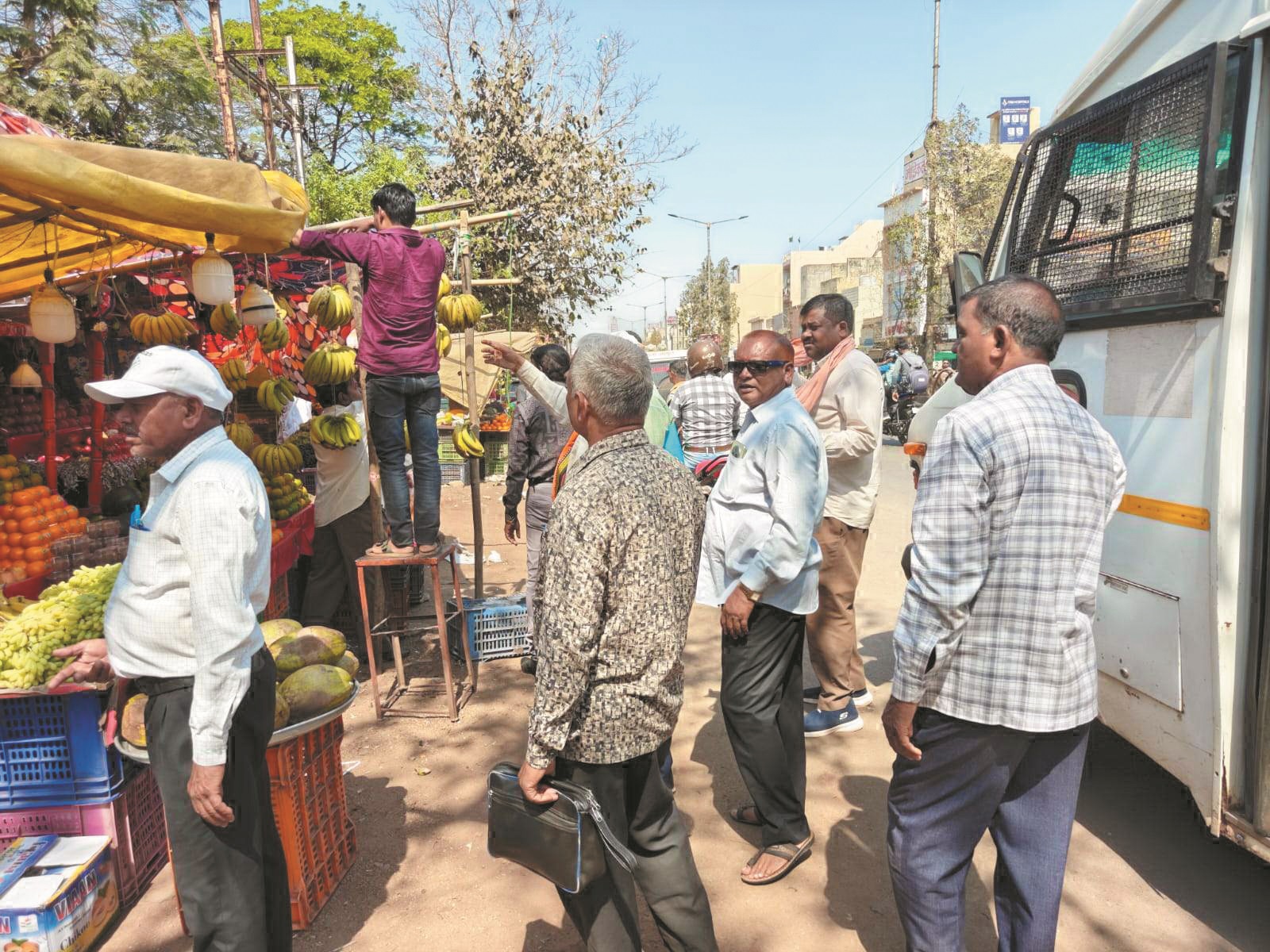 नंदनी रोड पर भिलाई निगम का बेदखली अभियान