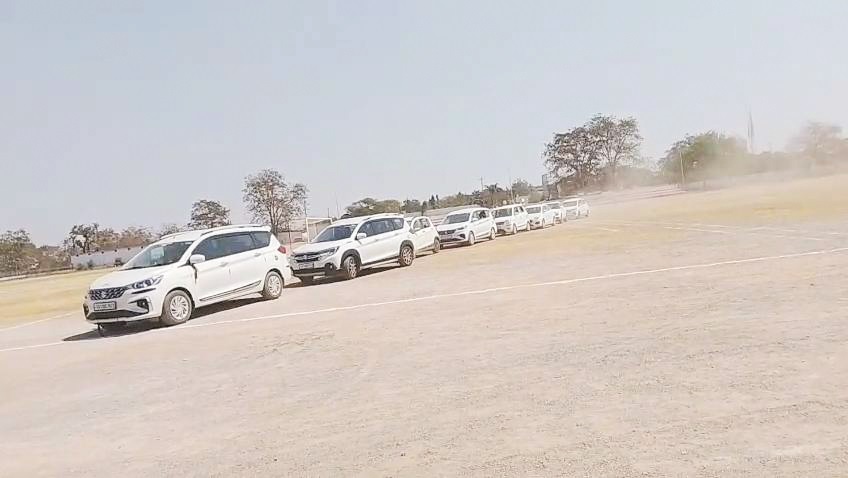 फेयरवेल में नाबालिग छात्रों का वाहन स्टंट, वीडियो फैला, जांच की मांग