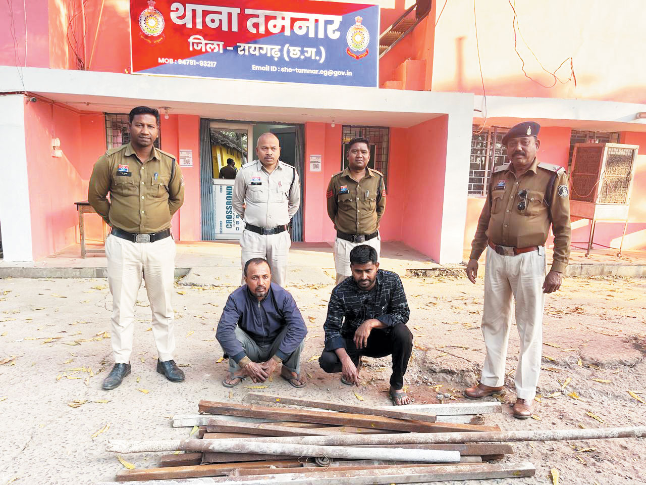 कबाड़ चोरों पर पुलिस की गाज, दो गिरफ्तार   
