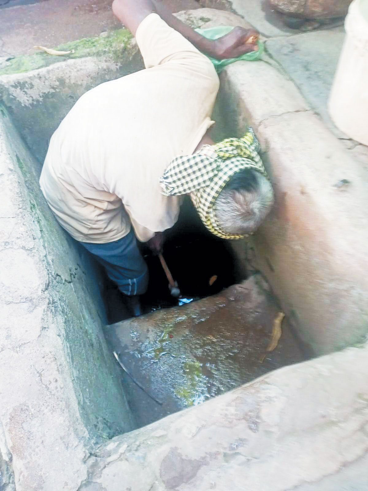 जल कर नहीं पटाने पर 6 नलों के कनेक्शन काटे