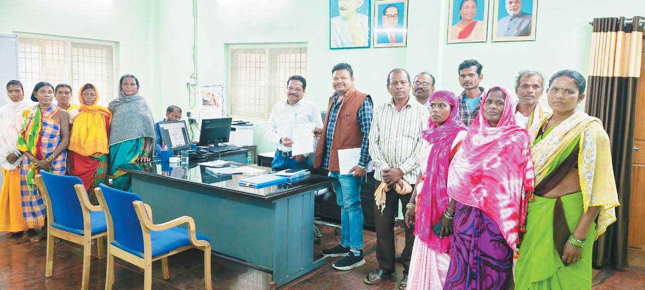 खमेसरी में पेयजल संकट, हैंडपंप खनन का आश्वासन