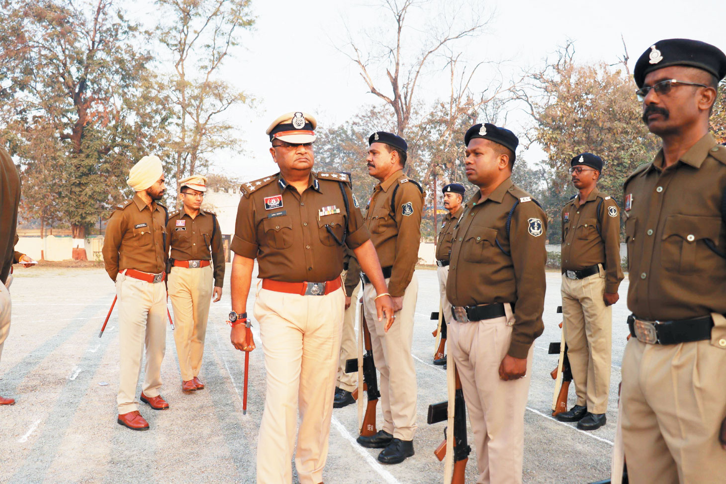 डीआईजी-एसएसपी ने ली जनरल परेड की सलामी, बेहतर टर्न आउट पर जवान पुरस्कृत