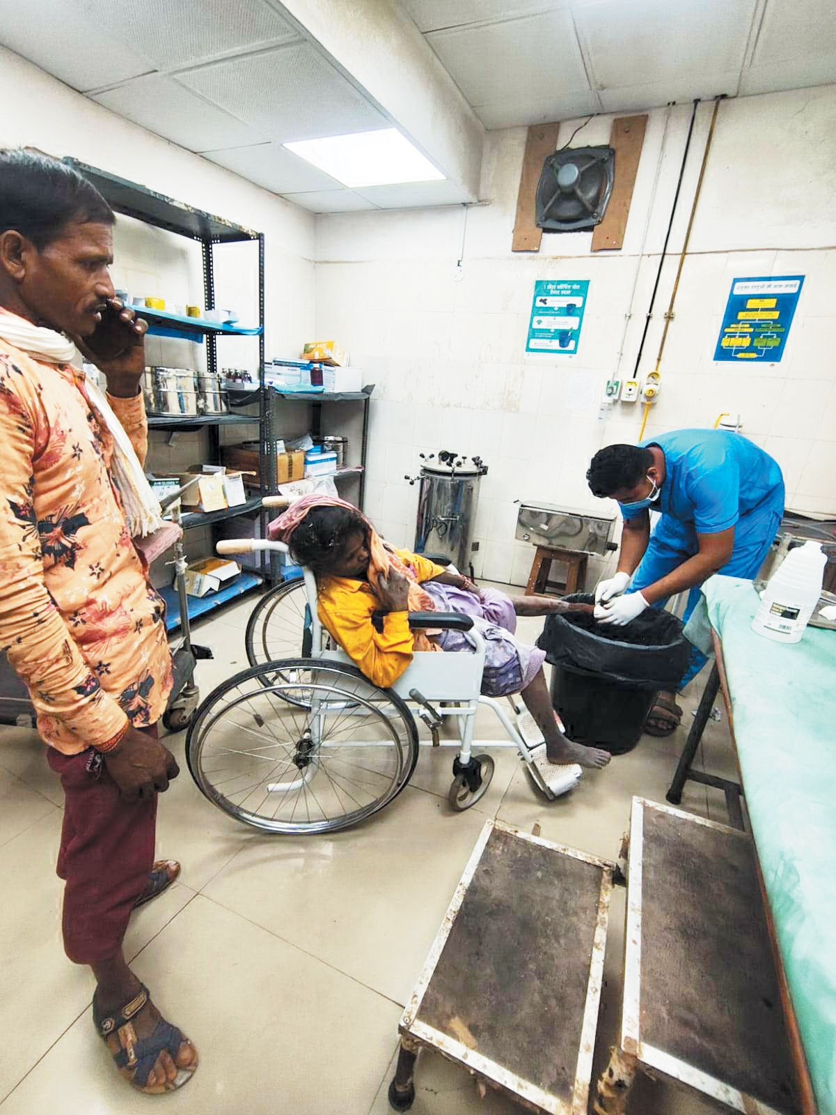  ईंट लेकर जा रही ट्रैक्टर-ट्रॉली पलटी, चार जख्मी