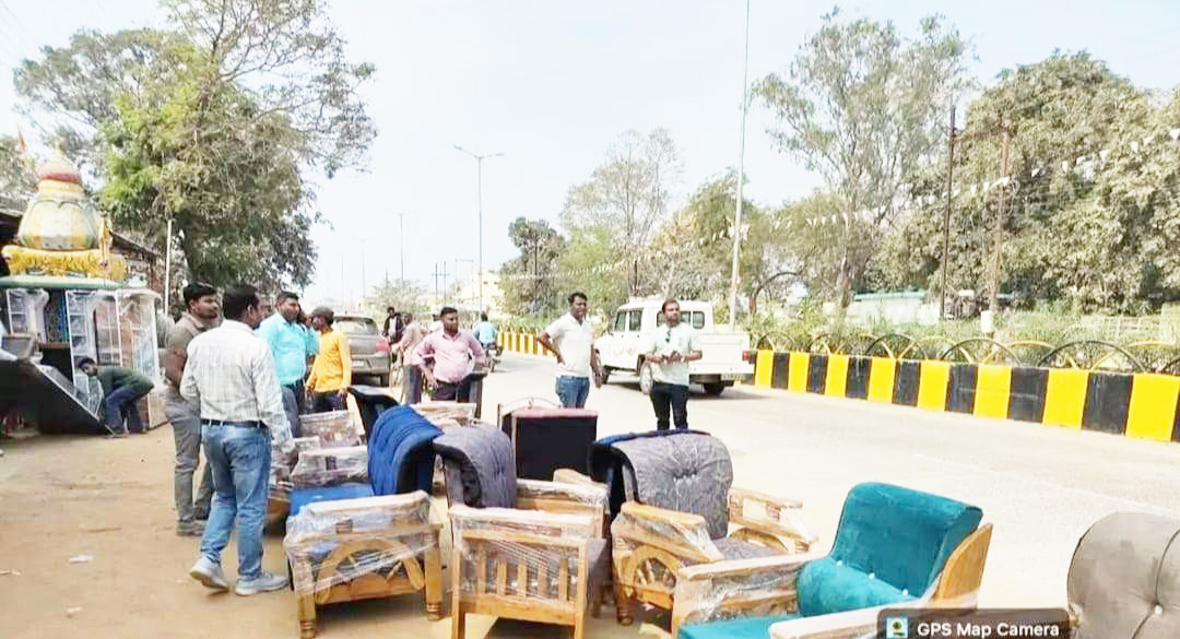 अरेकेल बाईपास से सरायपाली बाईपास तक गौरवपथ पर अवैध कब्जे हटाए,  24 दुकानदारों पर जुर्माना