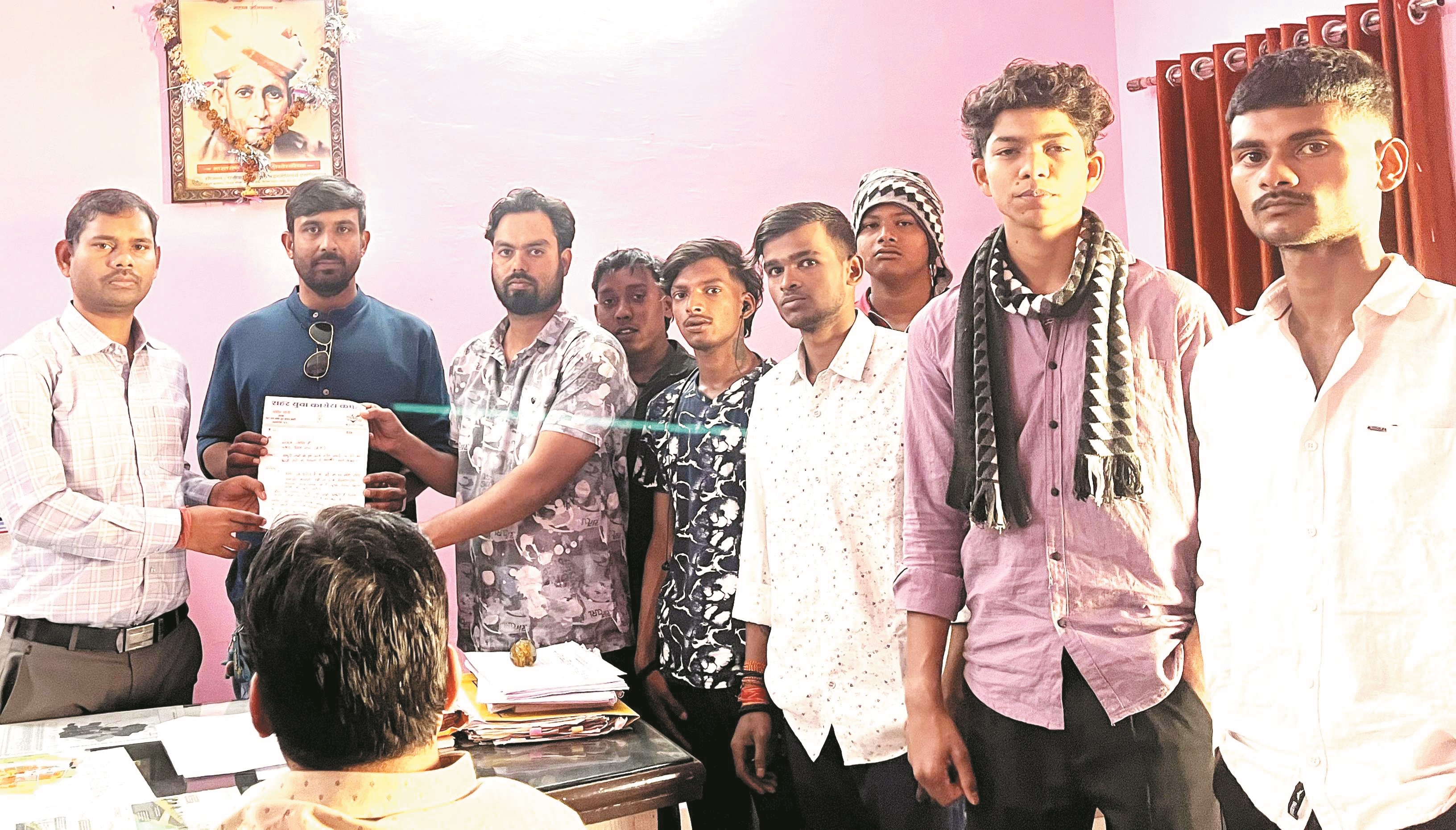 युकांइयों ने शहर की समस्याओं को लेकर सौंपा ज्ञापन