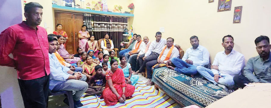 सांसद कश्यप ने भाजपाइयों संग सुनी मन की बात