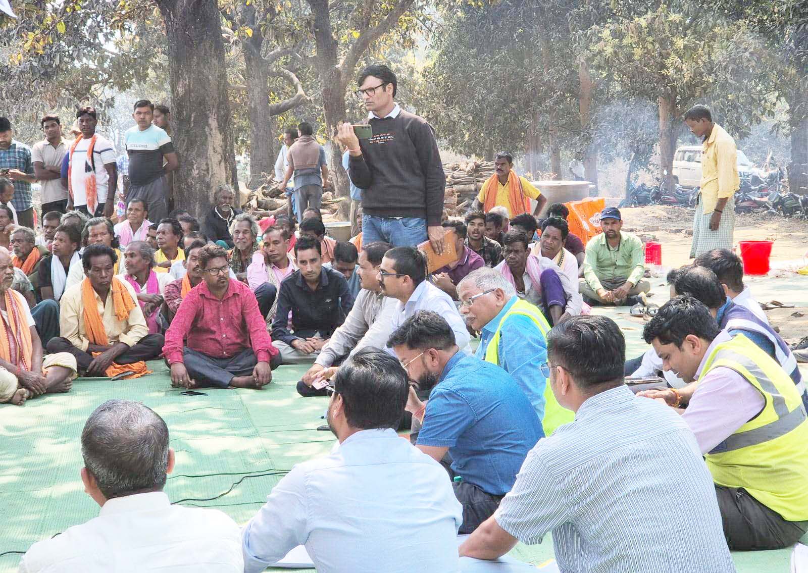 तलईपल्ली खनन योजना पर ग्रामीणों के साथ त्रिपक्षीय बैठक, धरना खत्म