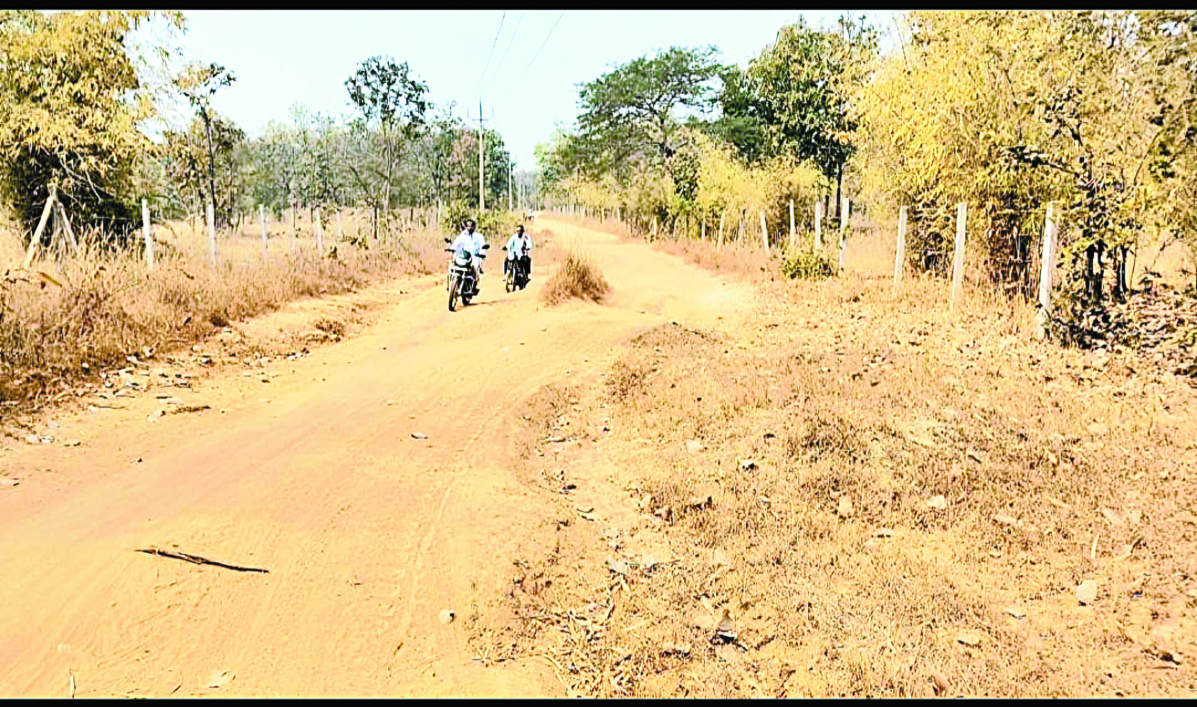 4 किमी के लिए 16 किमी का लंबा चक्कर लगाने मजबूर