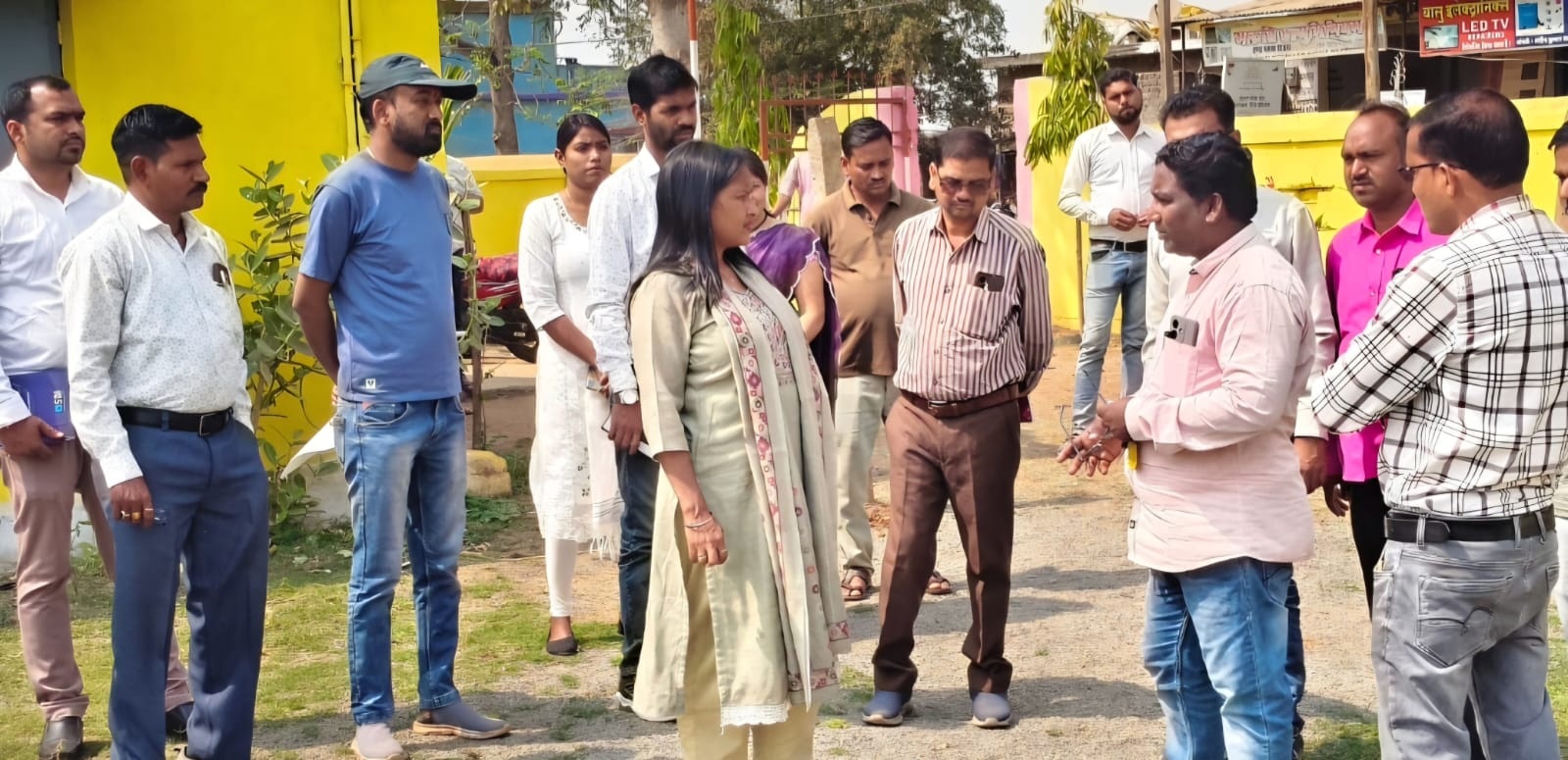 राज्यपाल गोद ग्राम टेमरी में विकास व निर्माण कार्यों का किया निरीक्षण