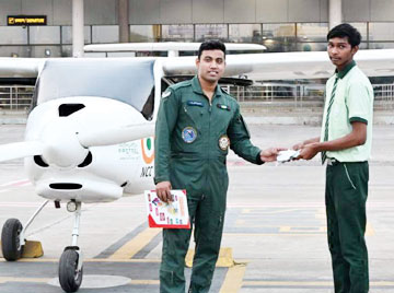 नारायणपुर के एनसीसी कैडेट्स ने देखा माँ दंतेश्वरी हवाई अड्डा