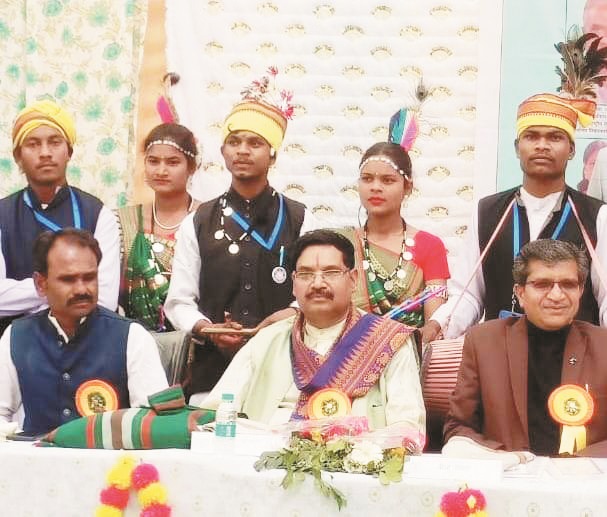 आदिवासी साहित्य में लोक परंपरा पर दो दिनी संगोष्ठी