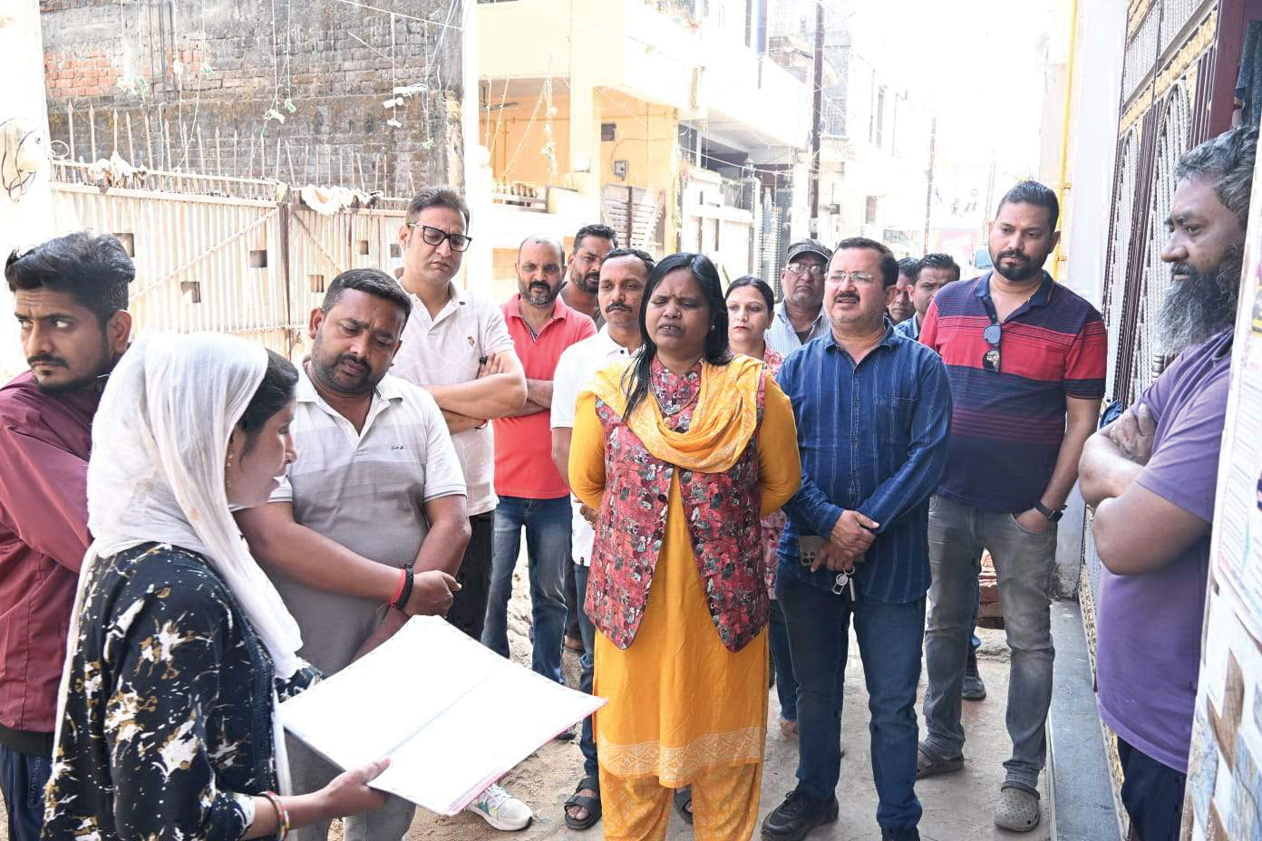 पीलिया प्रभावित क्षेत्रों का महापौर ने किया निरीक्षण