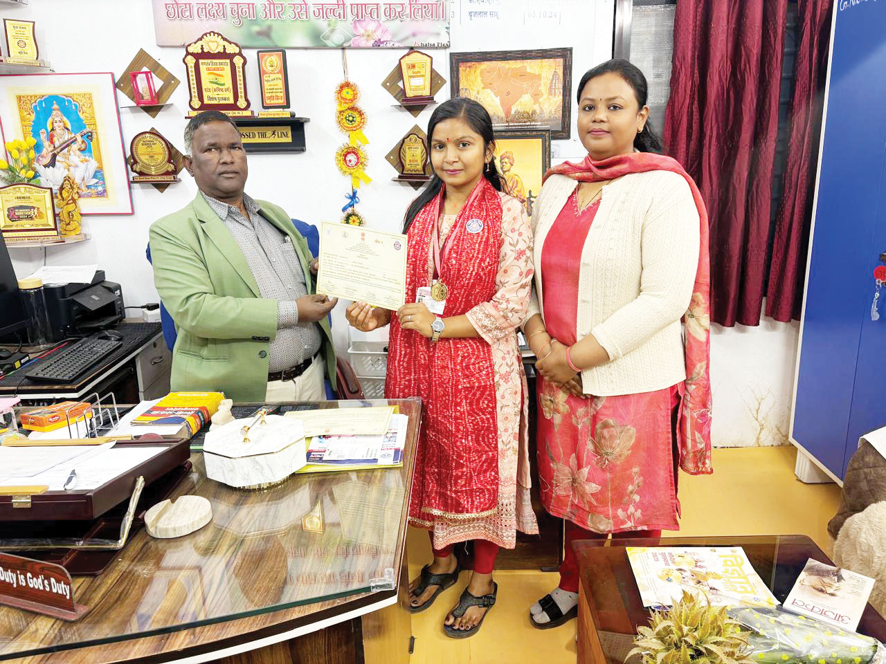 साक्षी गुप्ता ने राष्ट्रीय एकता शिविर में भाषण प्रतियोगिता जीतीं