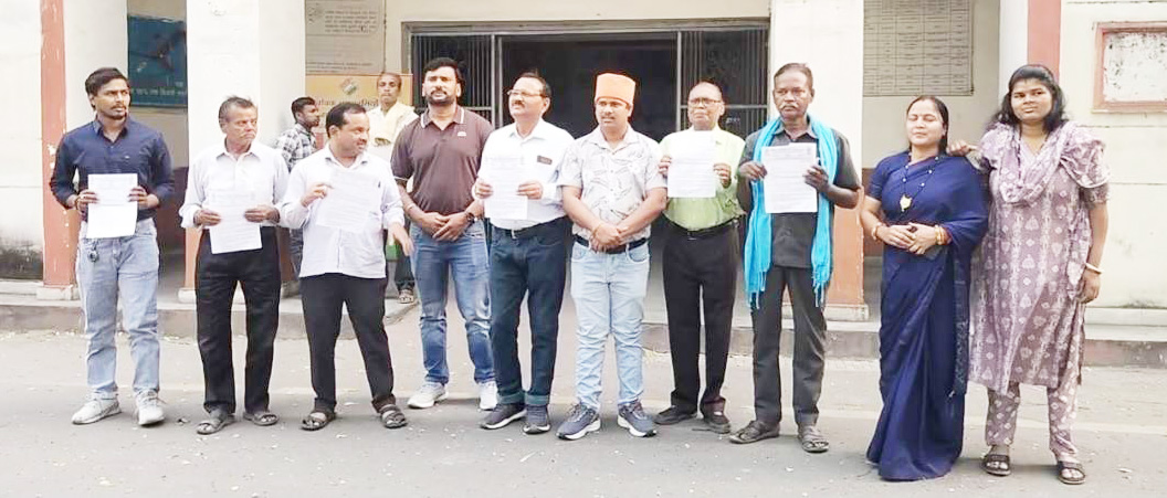 फिल्म यादव जी की लव स्टोरी पर रोक लगाने की मांग, कलेक्टर को ज्ञापन