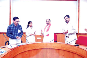 केमिस्ट के पद पर चयनितों को नियुक्ति पत्र