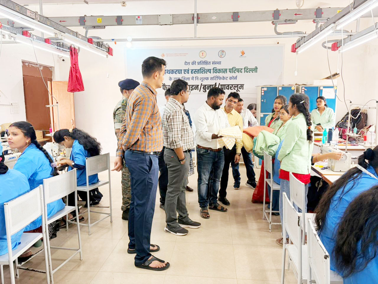 अपर मुख्य सचिव गृह  ने प्रशिक्षुओं से किया संवाद