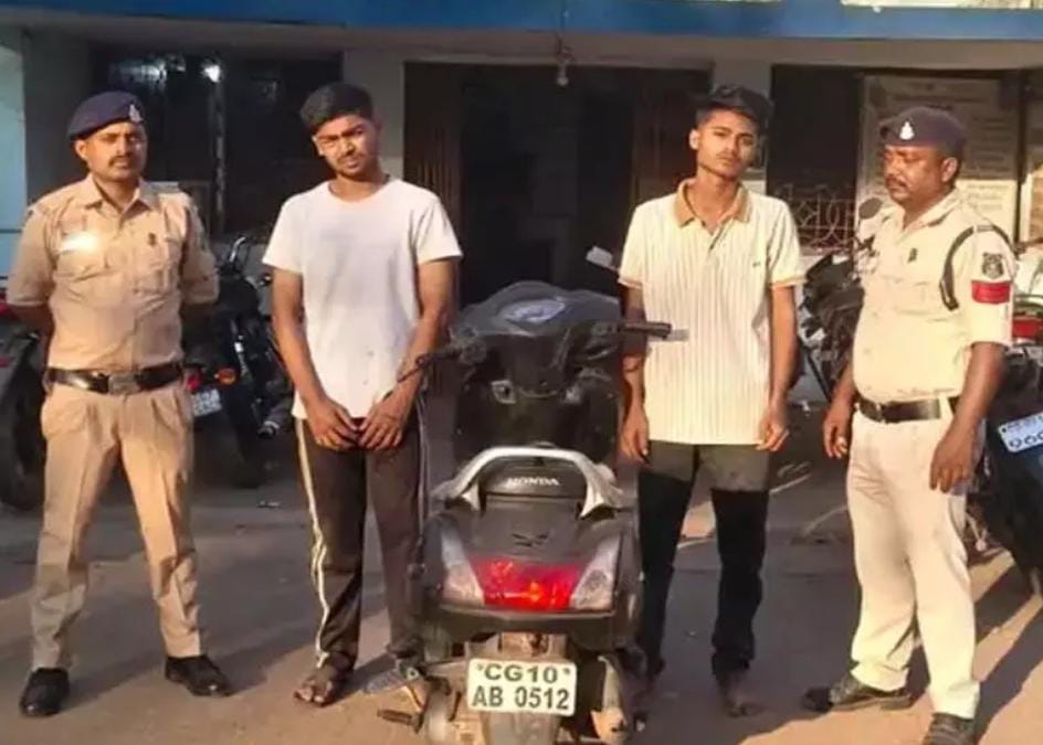 जोमैटो कर्मचारी को लूटने वाले 2  आरोपी गिरफ्तार