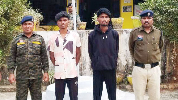 बतौली में चोरी, दो आरोपी गिरफ्तार, नगदी-जेवर बरामद