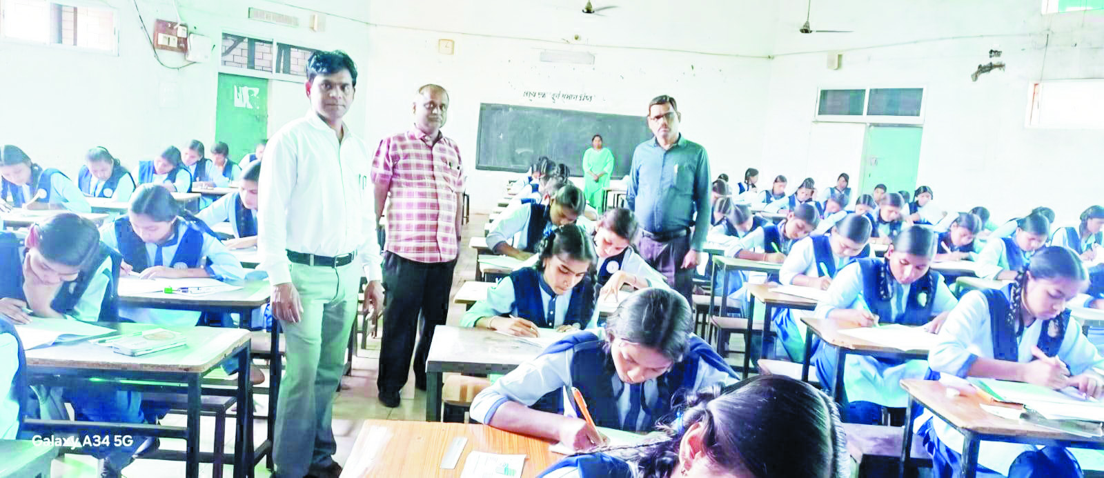 सहायक संचालक ने 2 परीक्षा केन्द्रों का किया निरीक्षण