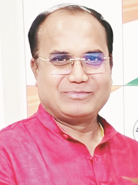 व्यापारियों को त्रस्त कर प्रशासन वसूली में मस्त-रूपेश