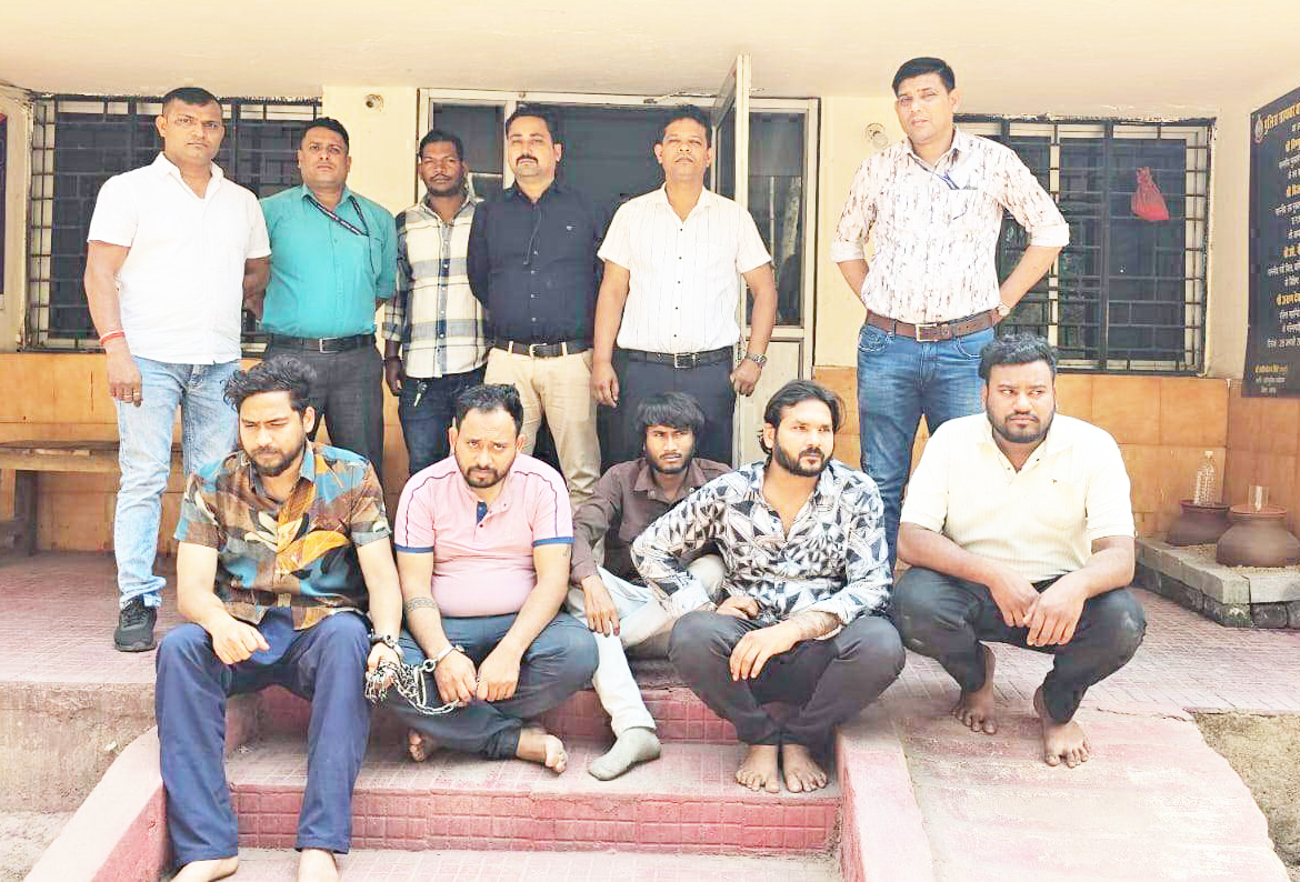 महिला को सीएसआर फंड दिलाने के नाम पर करोड़ों की ठगी