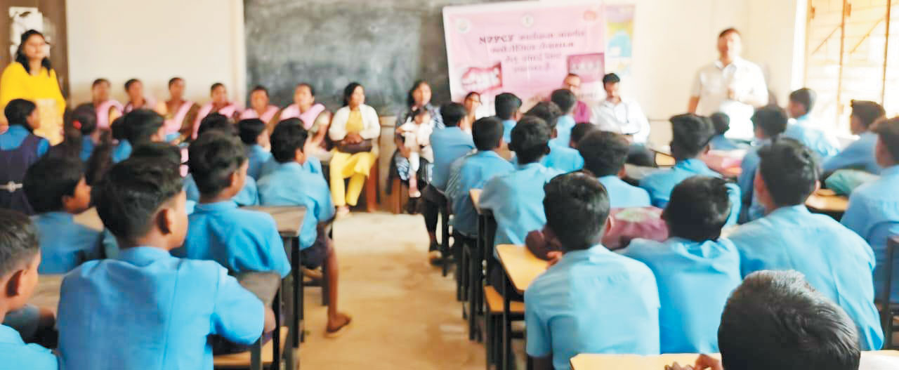 फ्लोरोसिस प्रभावित घोड़ागांव में स्क्रीनिंग व हेल्थ कैंप